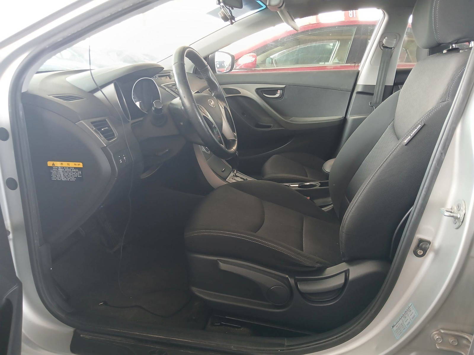 2012 HYUNDAI AVANTE — 132963 KM — Lot 410905 — Souq - Marhaba Auctions Used Cars - Image 8