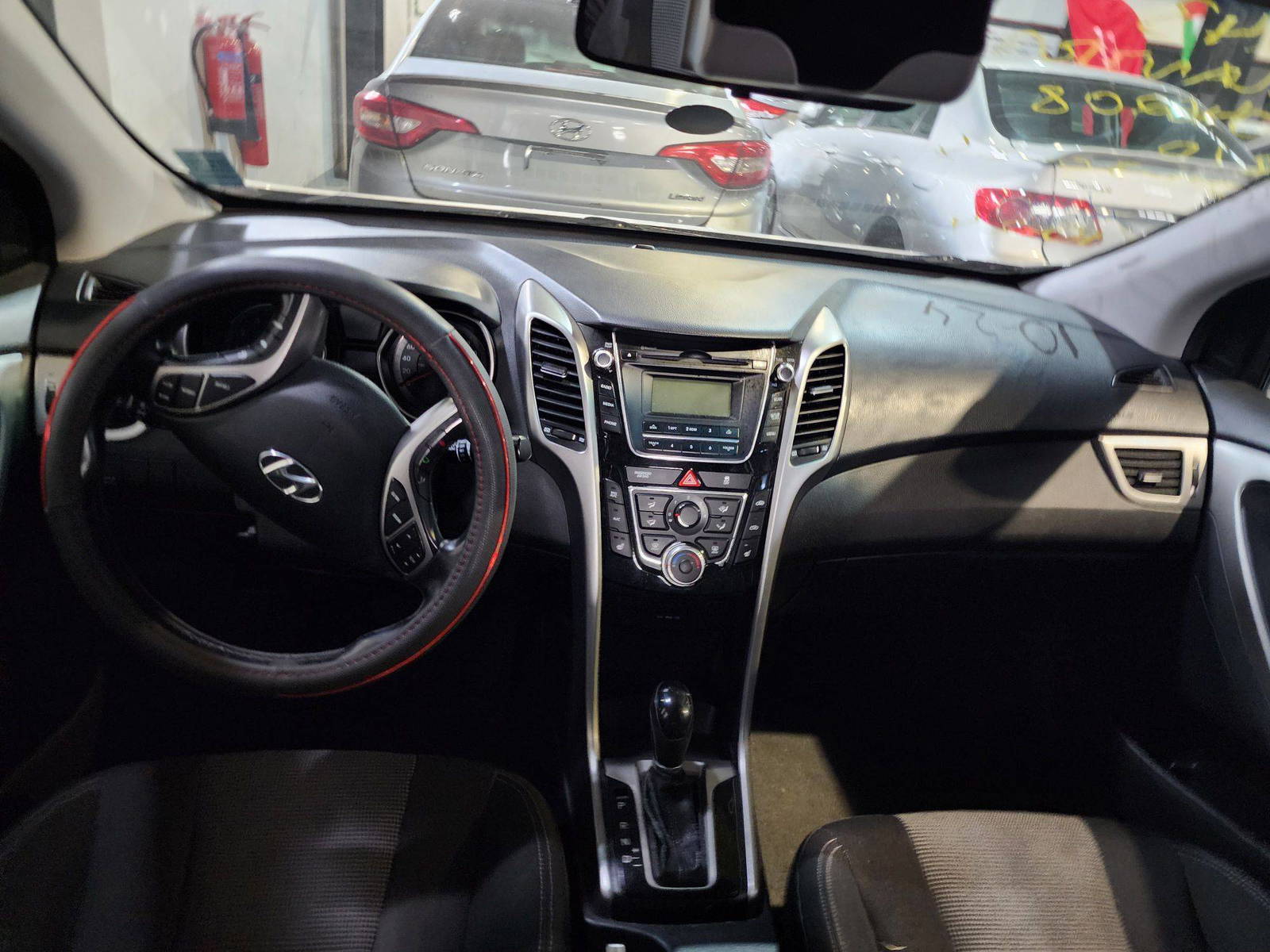 2013 HYUNDAI ELANTRA GT — 192540 KM — Lot 46208 — Al Quoz - Marhaba Auctions Used Cars - Image 8