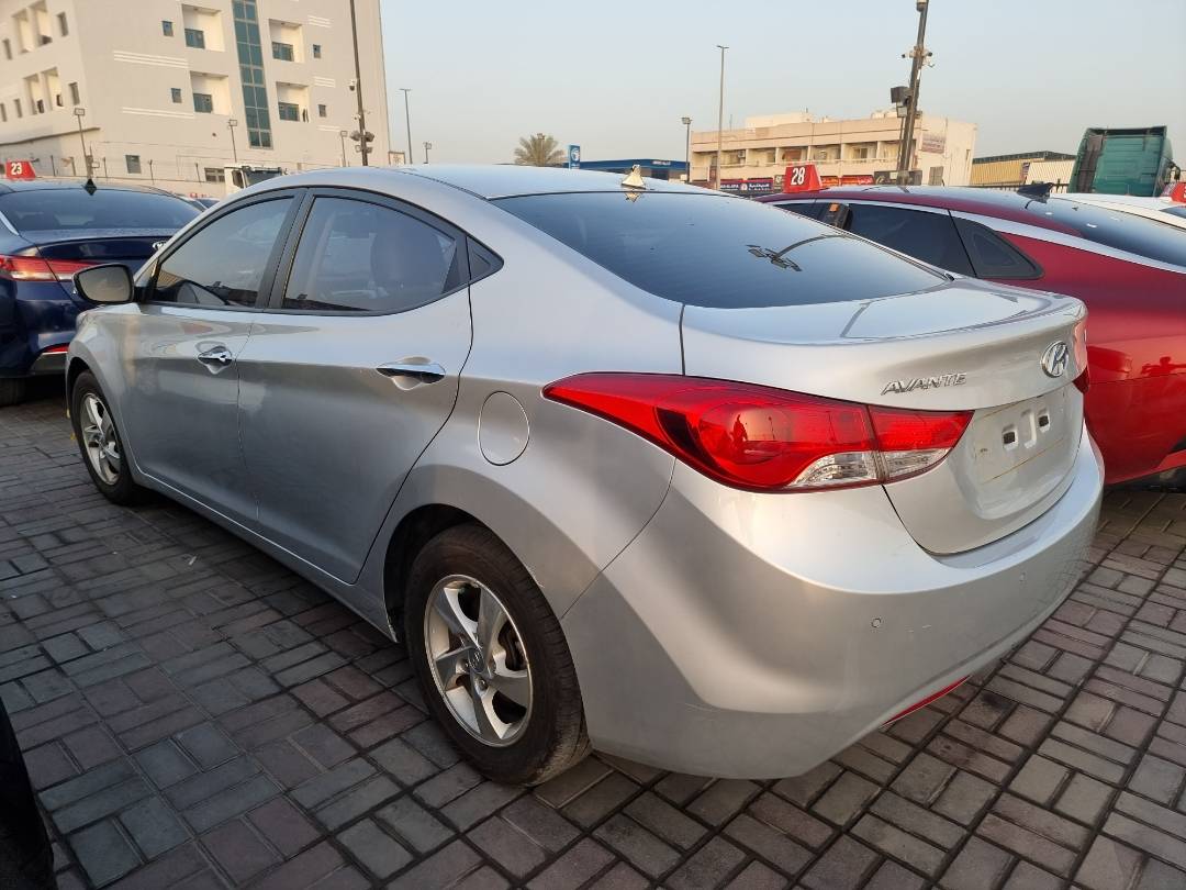 2011 HYUNDAI AVANTE — 116844 KM — Lot 215487 — Ind. 12 - Marhaba Auctions Used Cars - Image 4