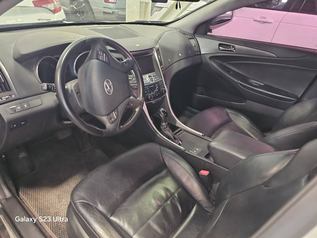 2012 HYUNDAI SONATA — 210147 KM — Lot 045327 — Souq - Marhaba Auctions Used Cars - Image 8