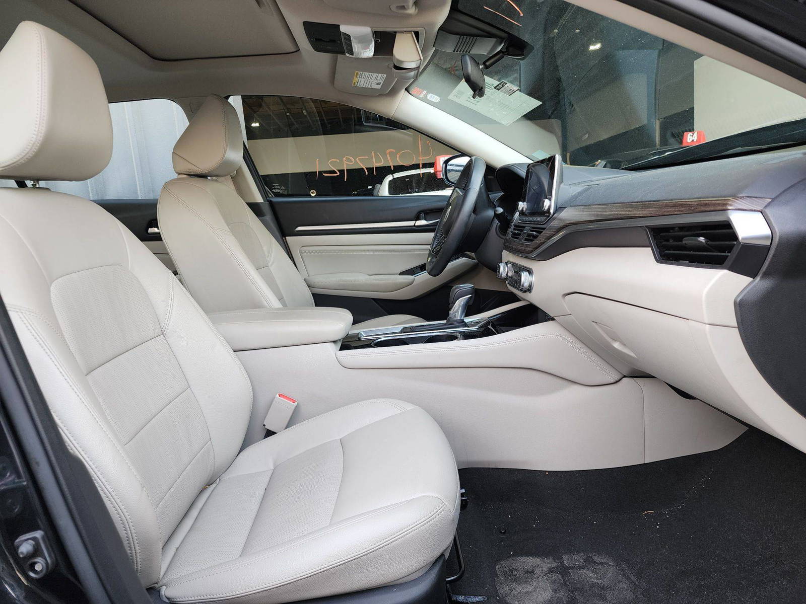 2022 NISSAN ALTIMA — 16221 Miles — Lot 320949 — Al Quoz - Marhaba Auctions Used Cars - Image 7