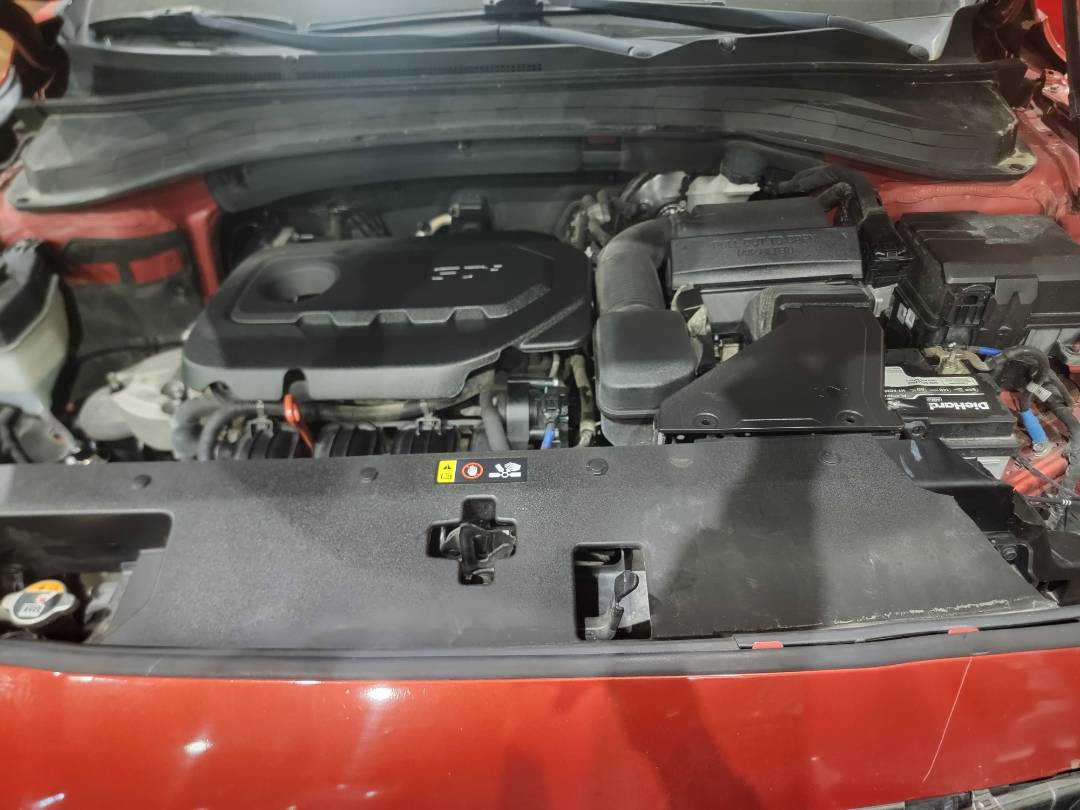 2019 HYUNDAI SANTA FE — 93320 Miles — Lot 008502 — Main - Marhaba Auctions Used Cars - Image 10