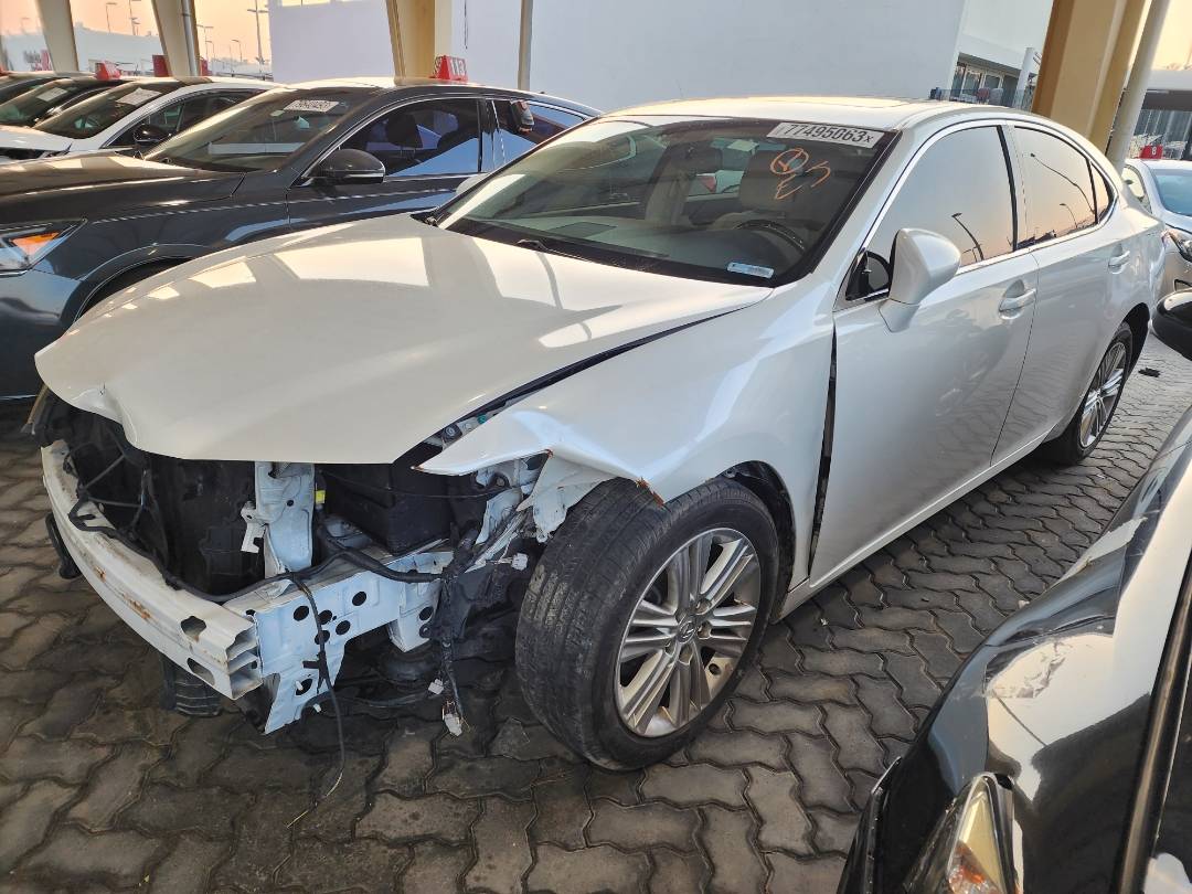 2015 LEXUS ES 350 — 157641 Miles — Lot v2159176 - Marhaba Auctions Used Cars - Image 4