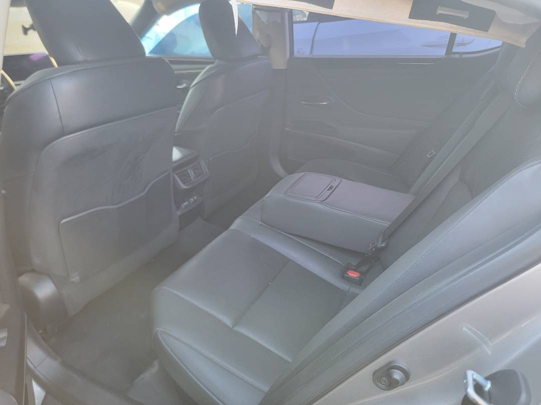 2021 LEXUS ES 300H — 71509 Miles — Lot 008682 — Main - Marhaba Auctions Used Cars - Image 6