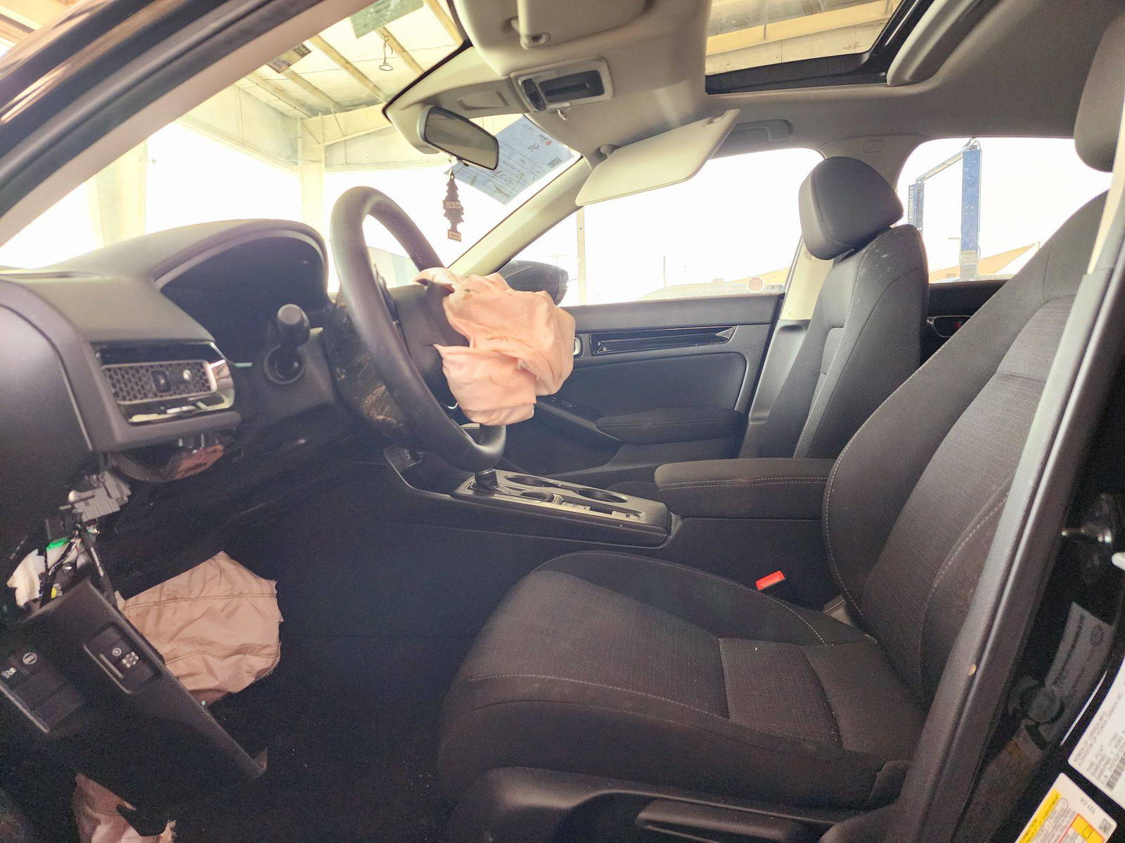 2024 HONDA CIVIC — 12043 KM — Lot 86250814 — Souq - Marhaba Auctions Used Cars - Image 9
