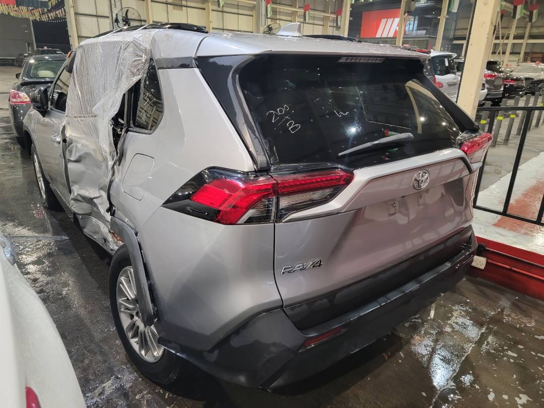 2019 TOYOTA RAV4 — 141609 Miles — Lot KW025777 — Main - Marhaba Auctions Used Cars - Image 5