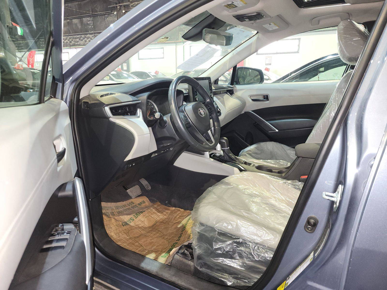 2022 TOYOTA COROLLA CROSS LE — 40201 Miles — Lot NV004261 — Main - Marhaba Auctions Used Cars - Image 11
