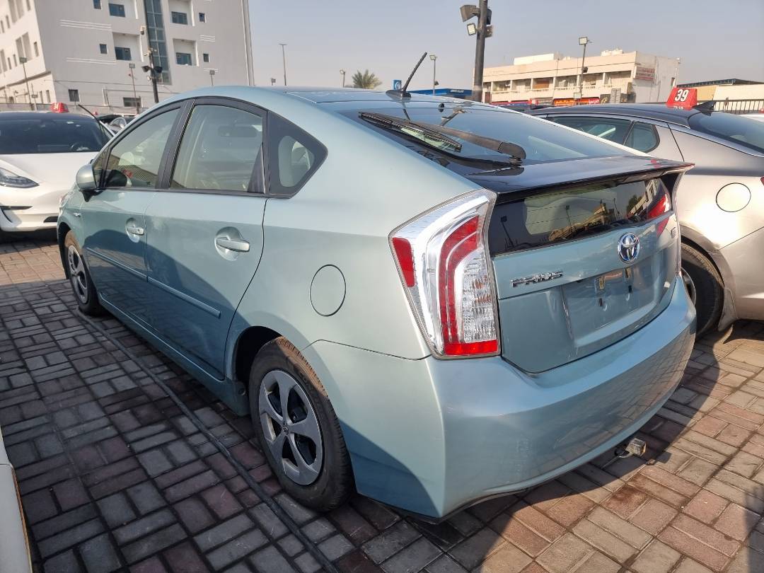2015 TOYOTA PRIUS — 216708 Miles — Lot F1901070 — Souq - Marhaba Auctions Used Cars - Image 5