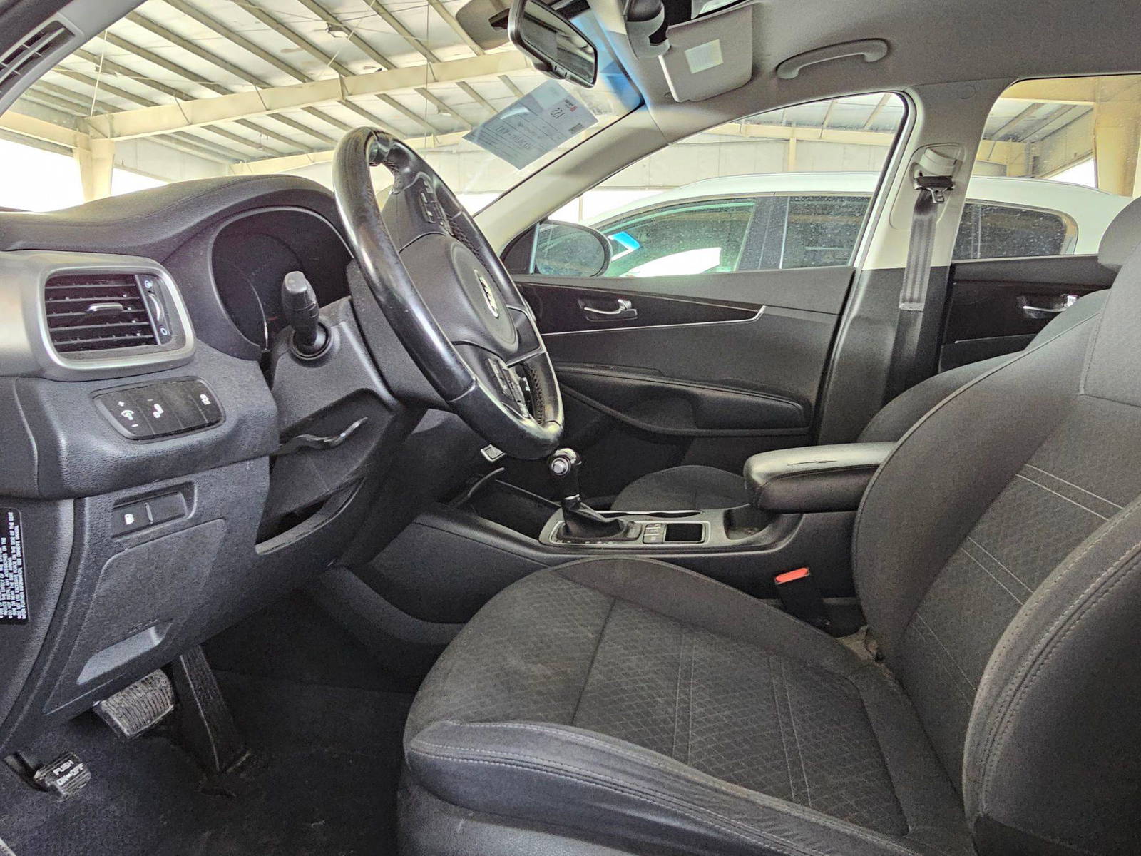 2018 KIA SORENTO — 125504 Miles — Lot DA52JG368347 — Souq - Marhaba Auctions Used Cars - Image 8