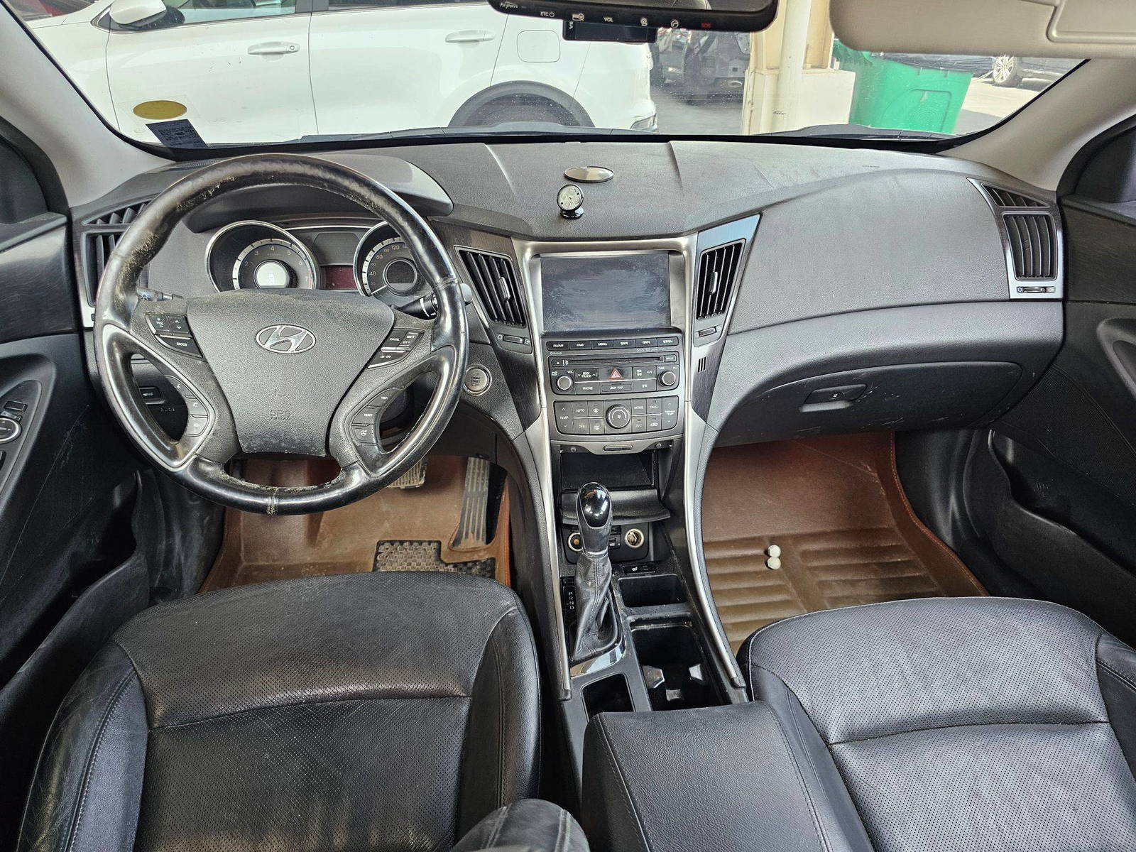 2013 HYUNDAI SONATA — 191919 KM — Lot 545005 — Souq - Marhaba Auctions Used Cars - Image 7