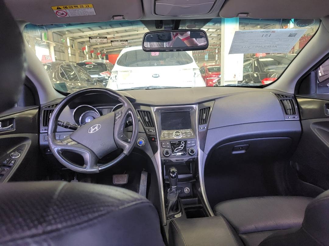 2012 HYUNDAI SONATA — 207576 KM — Lot 439437 — Main - Marhaba Auctions Used Cars - Image 8