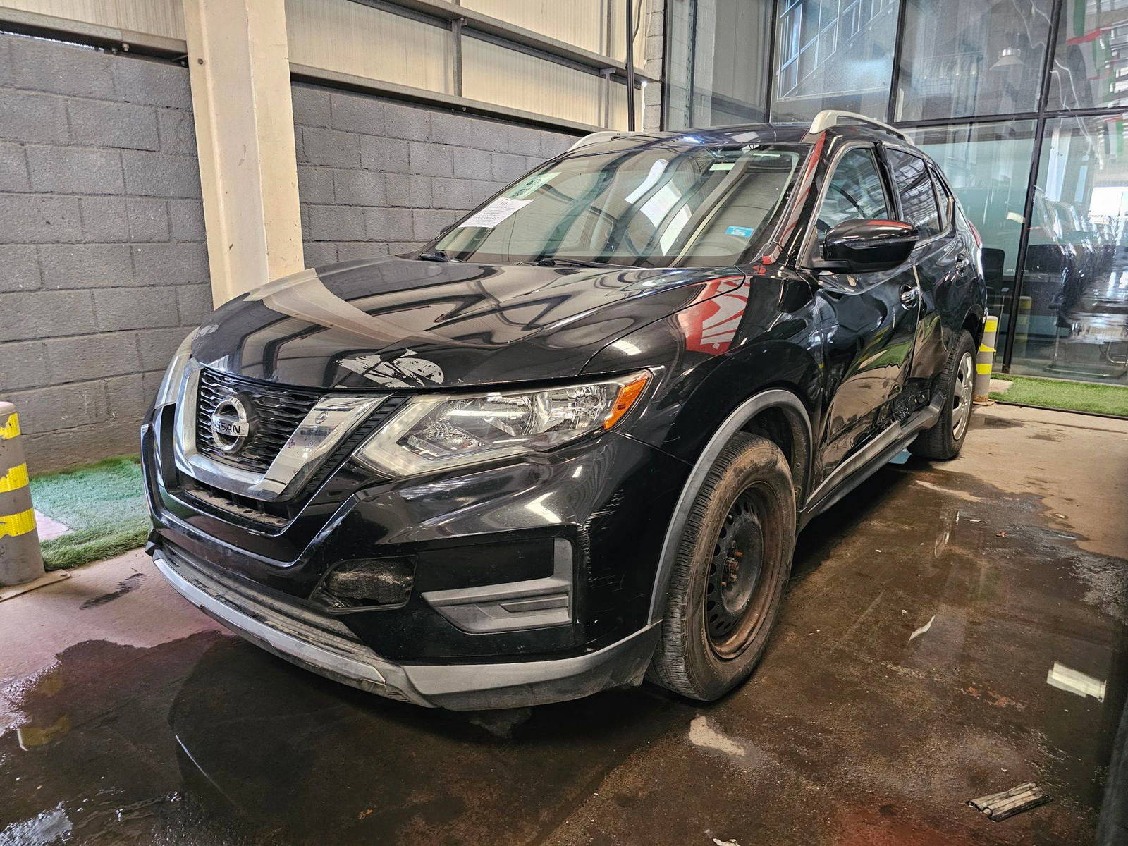 NISSAN ROGUE 2017 - Marhaba Auction Used Cars - Image 4
