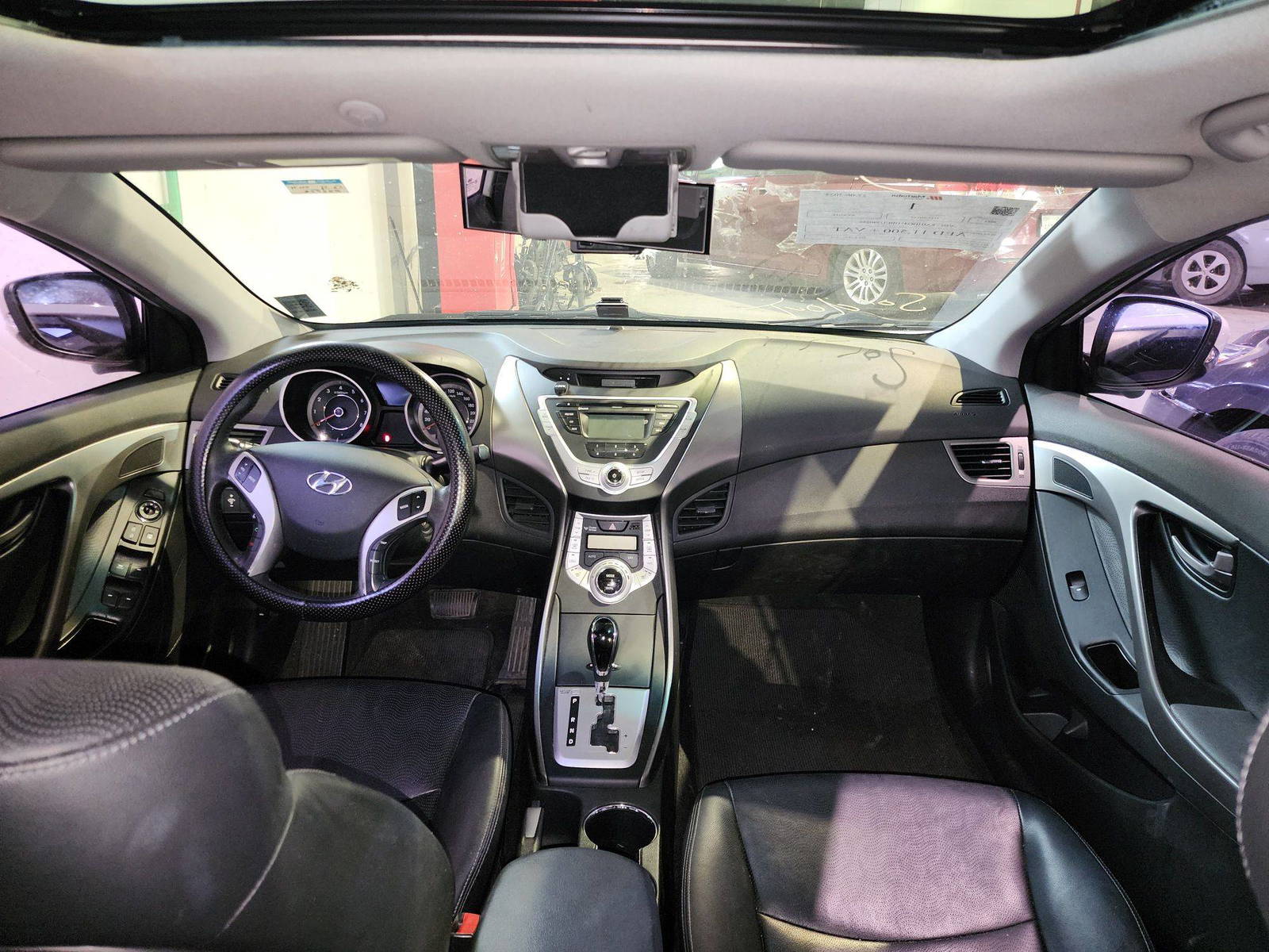 2012 HYUNDAI AVANTE — 259383 KM — Lot 390286 — Al Quoz - Marhaba Auctions Used Cars - Image 7
