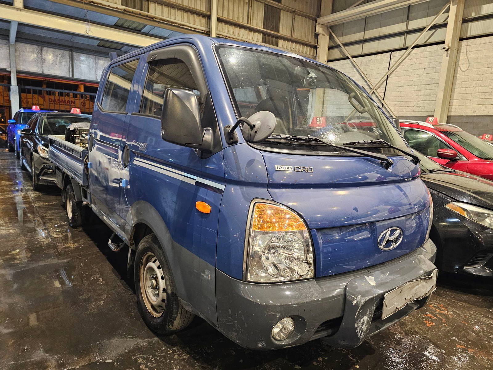 2011 HYUNDAI PORTER 2 — 197518 KM — Lot 655889 — Main - Marhaba Auctions Used Cars - Image 2