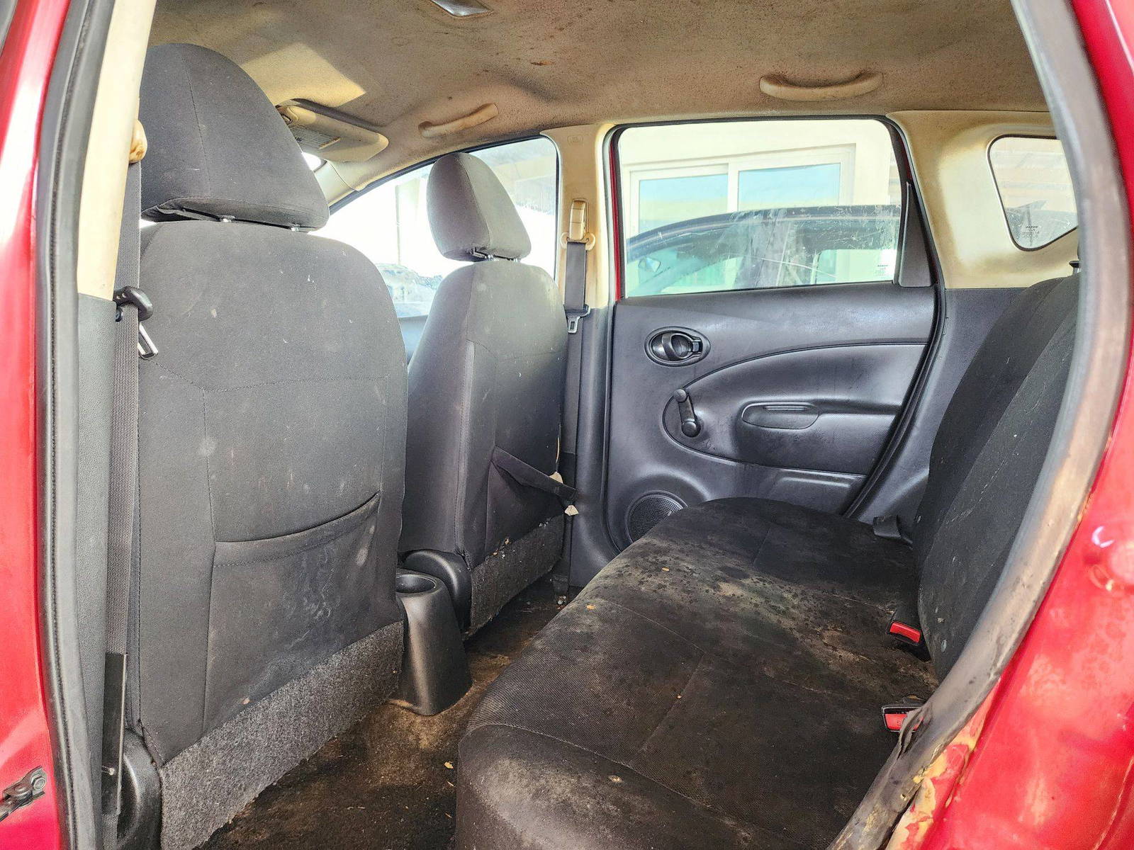 2015 NISSAN VERSA NOTE — 137717 Miles — Lot 39215693 — Main - Marhaba Auctions Used Cars - Image 6
