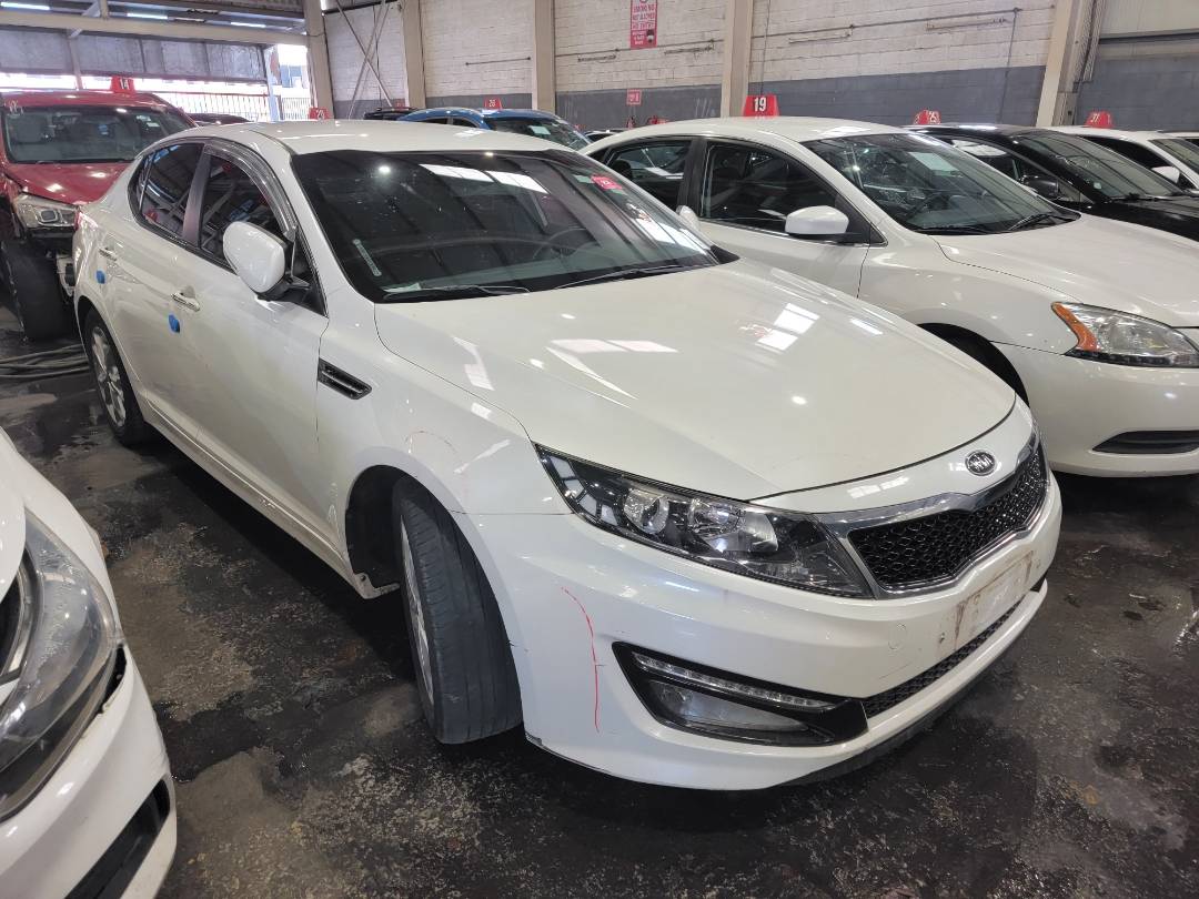 2012 KIA K5 — 240618 KM — Lot 202718 — Ind. 12 - Marhaba Auctions Used Cars - Image 4