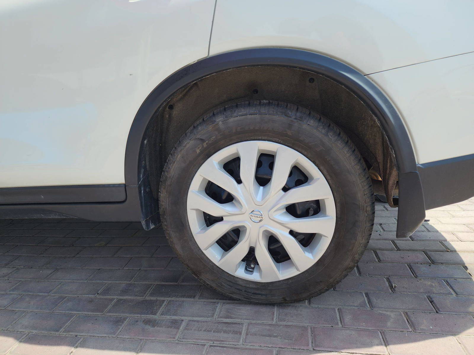 2015 NISSAN ROGUE — 157783 KM — Lot 54992224 — Souq - Marhaba Auctions Used Cars - Image 10