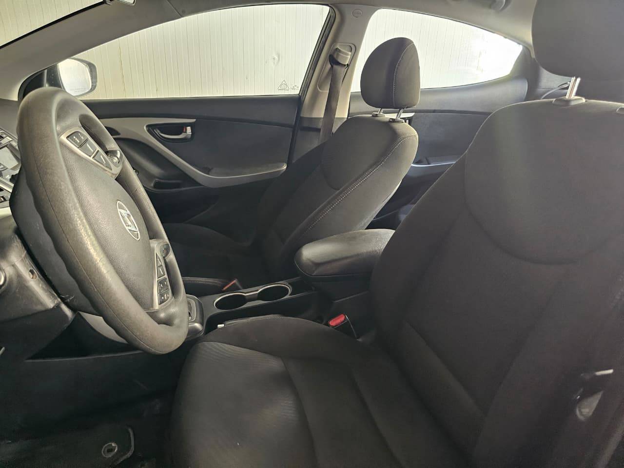 2015 HYUNDAI ELANTRA — 203761 KM — Lot 0FH584150 — Main - Marhaba Auctions Used Cars - Image 8