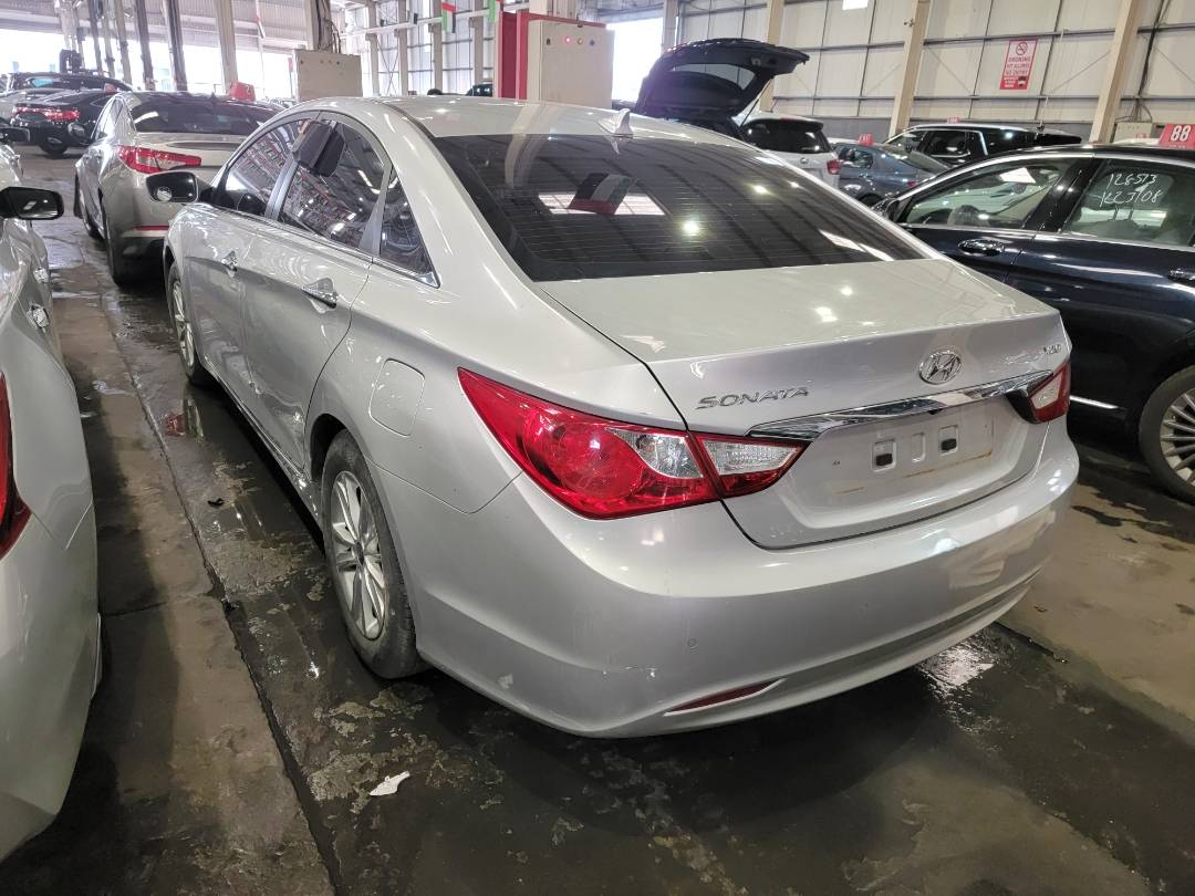 2011 HYUNDAI SONATA — 151875 KM — Lot 162330 — Main - Marhaba Auctions Used Cars - Image 4