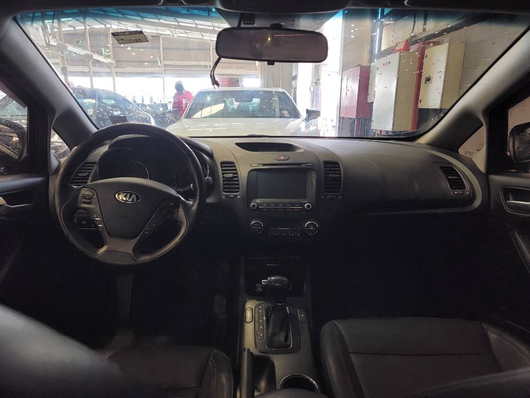 2015 KIA K3 — 115488 KM — Lot 929612 — Main - Marhaba Auctions Used Cars - Image 8