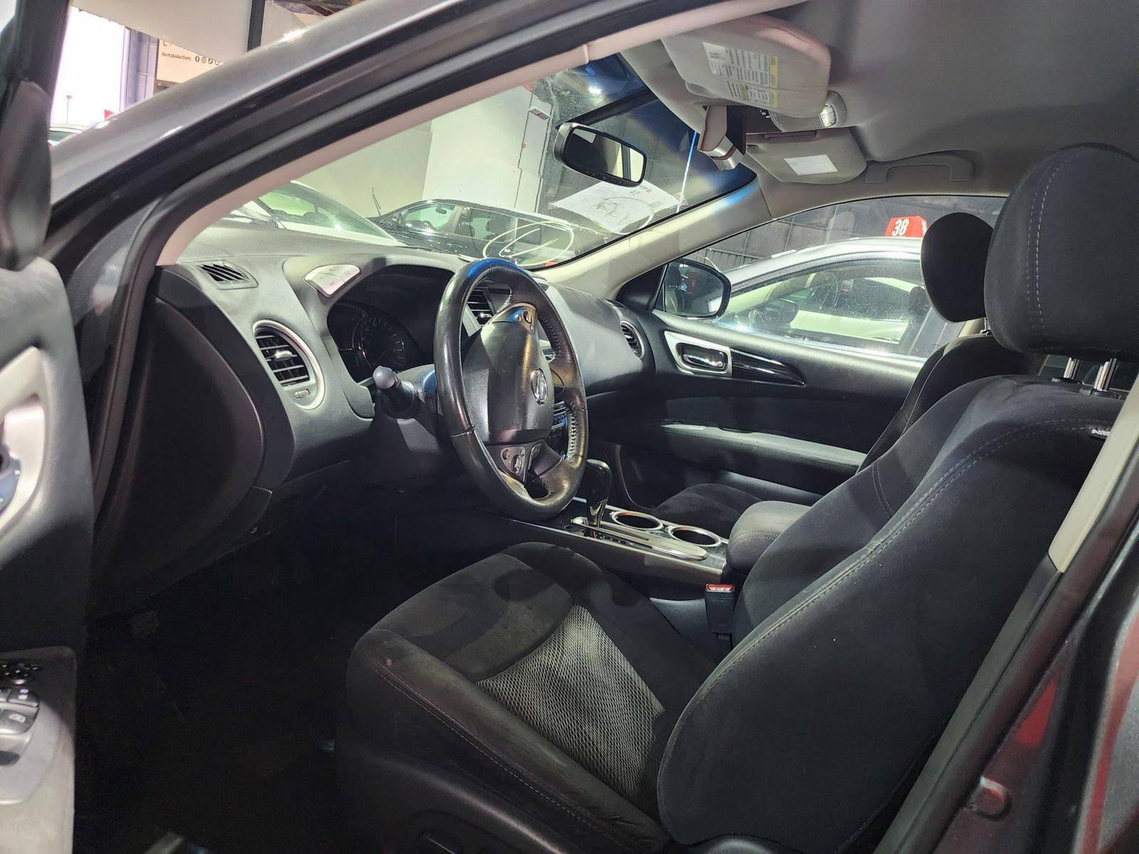 2015 NISSAN PATHFINDER — 160509 Miles — Lot 90054 — Al Quoz - Marhaba Auctions Used Cars - Image 10