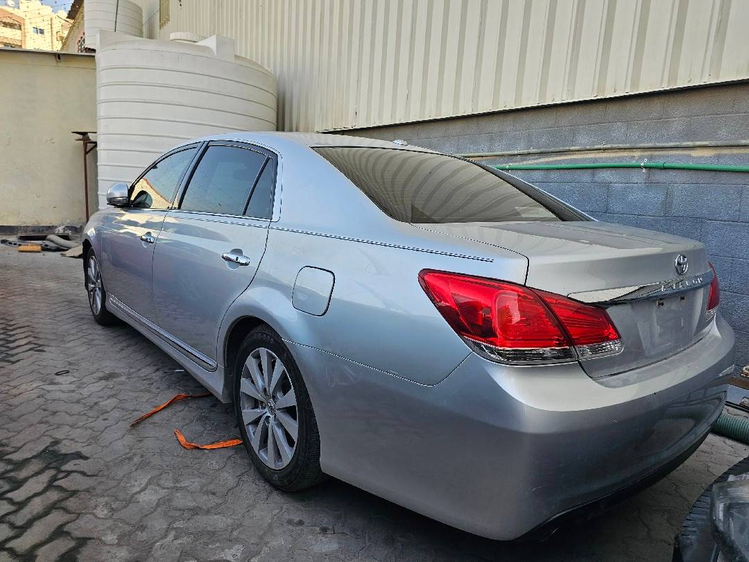TOYOTA AVALON