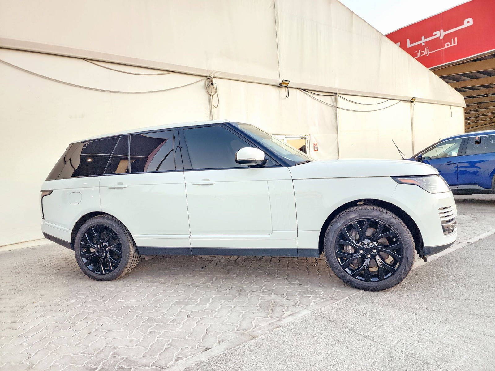 2019 LAND ROVER RANGE ROVER — 74952 Miles — Lot A552577 — Souq - Marhaba Auctions Used Cars - Image 4