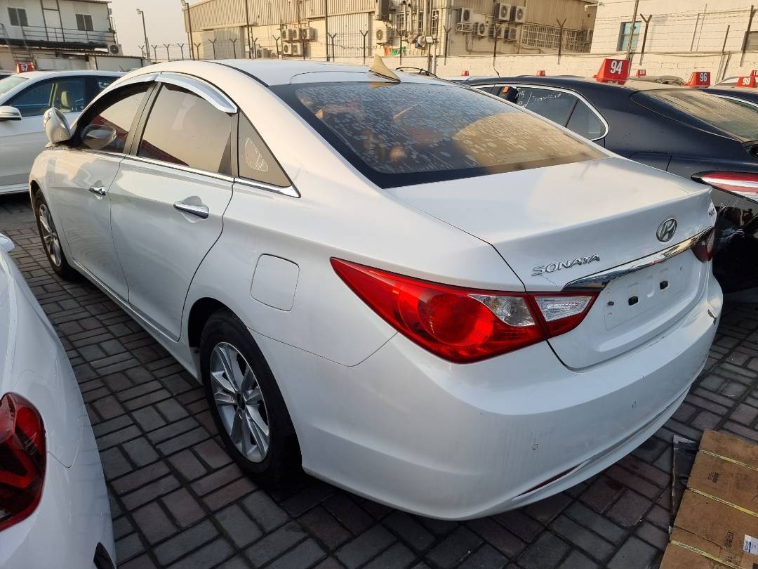 HYUNDAI SONATA 2011 - Marhaba Auction Used Cars - Image 5