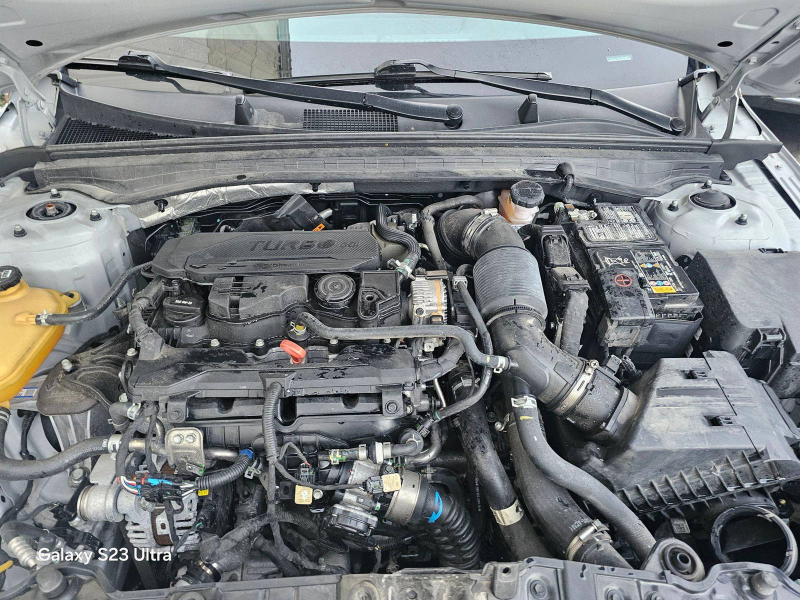 2023 KIA K5 — 45578 Miles — Lot 92919215 — Souq - Marhaba Auctions Used Cars - Image 12