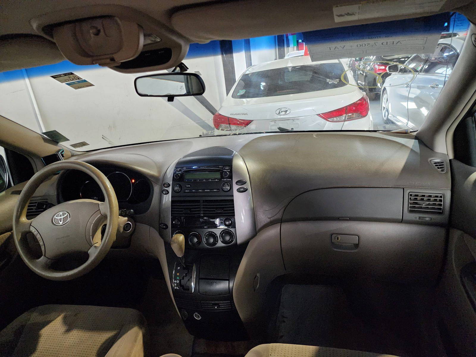 2006 TOYOTA SIENNA — 172051 Miles — Lot 77083304 — Al Quoz - Marhaba Auctions Used Cars - Image 8