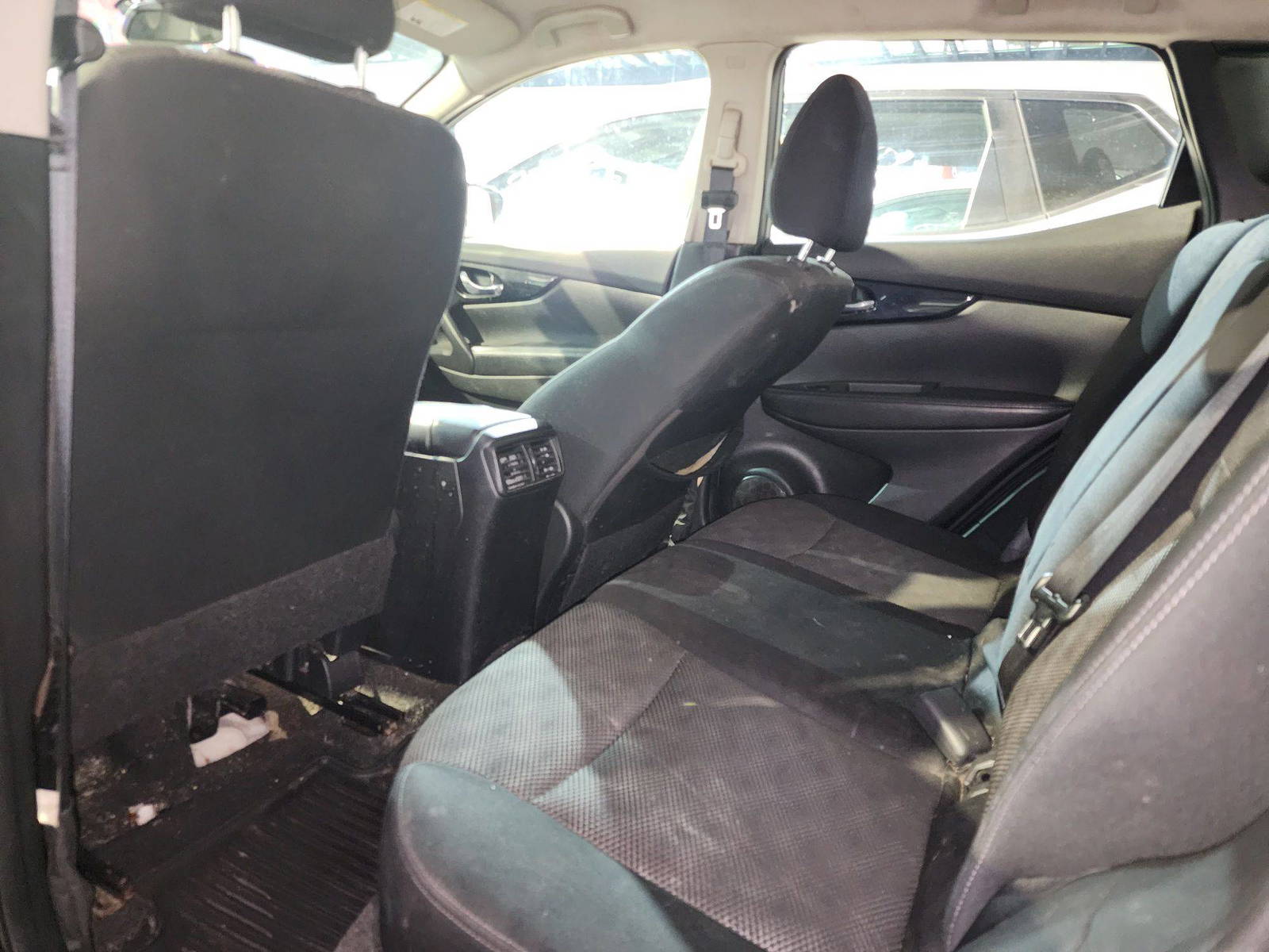 2018 NISSAN ROGUE SPORTS — 160617 Miles — Lot 253792 — Al Quoz - Marhaba Auctions Used Cars - Image 8