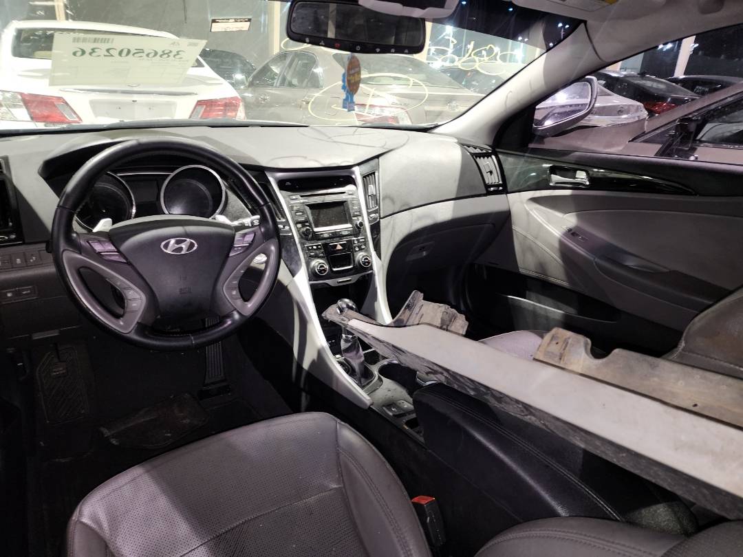 2014 HYUNDAI SONATA — 151172 Miles — Lot 38650236 - Marhaba Auctions Used Cars - Image 4