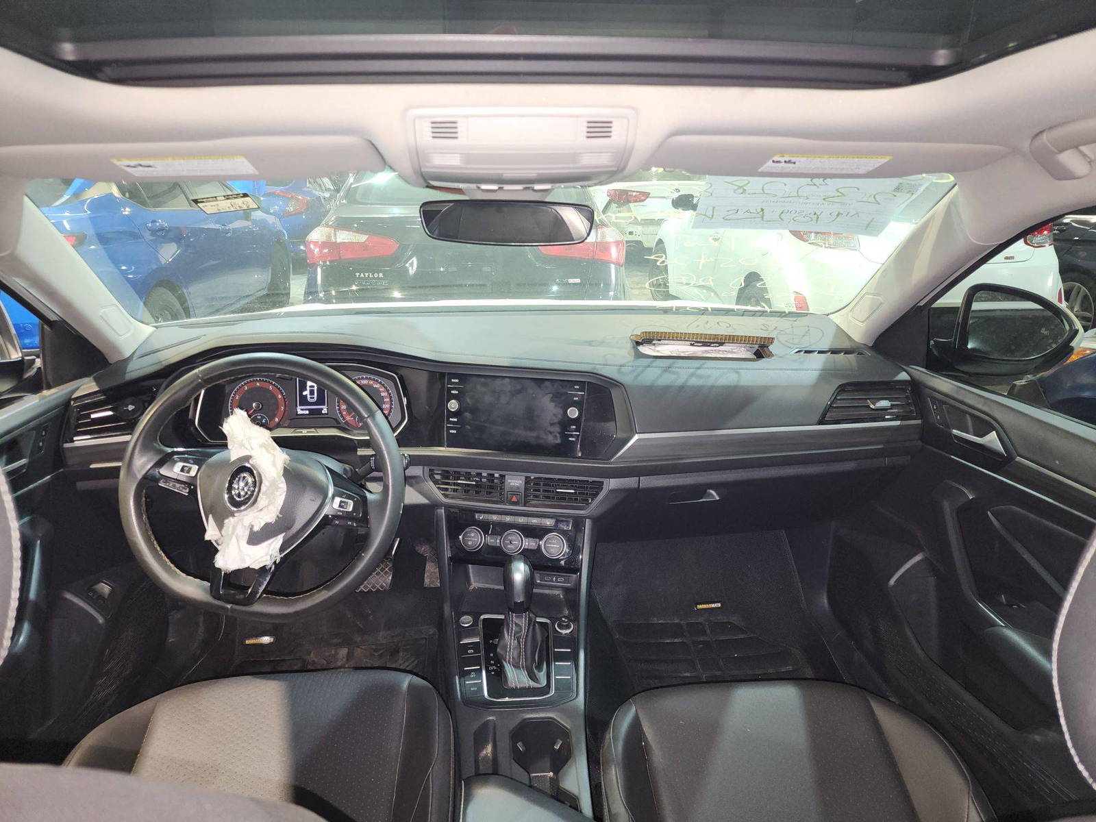 2021 VOLKSWAGEN JETTA — 205428 KM — Lot 12322888 — Main - Marhaba Auctions Used Cars - Image 8