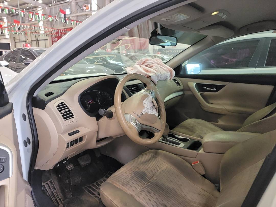 2017 NISSAN ALTIMA — 168248 Miles — Lot HC176079 — Main - Marhaba Auctions Used Cars - Image 6