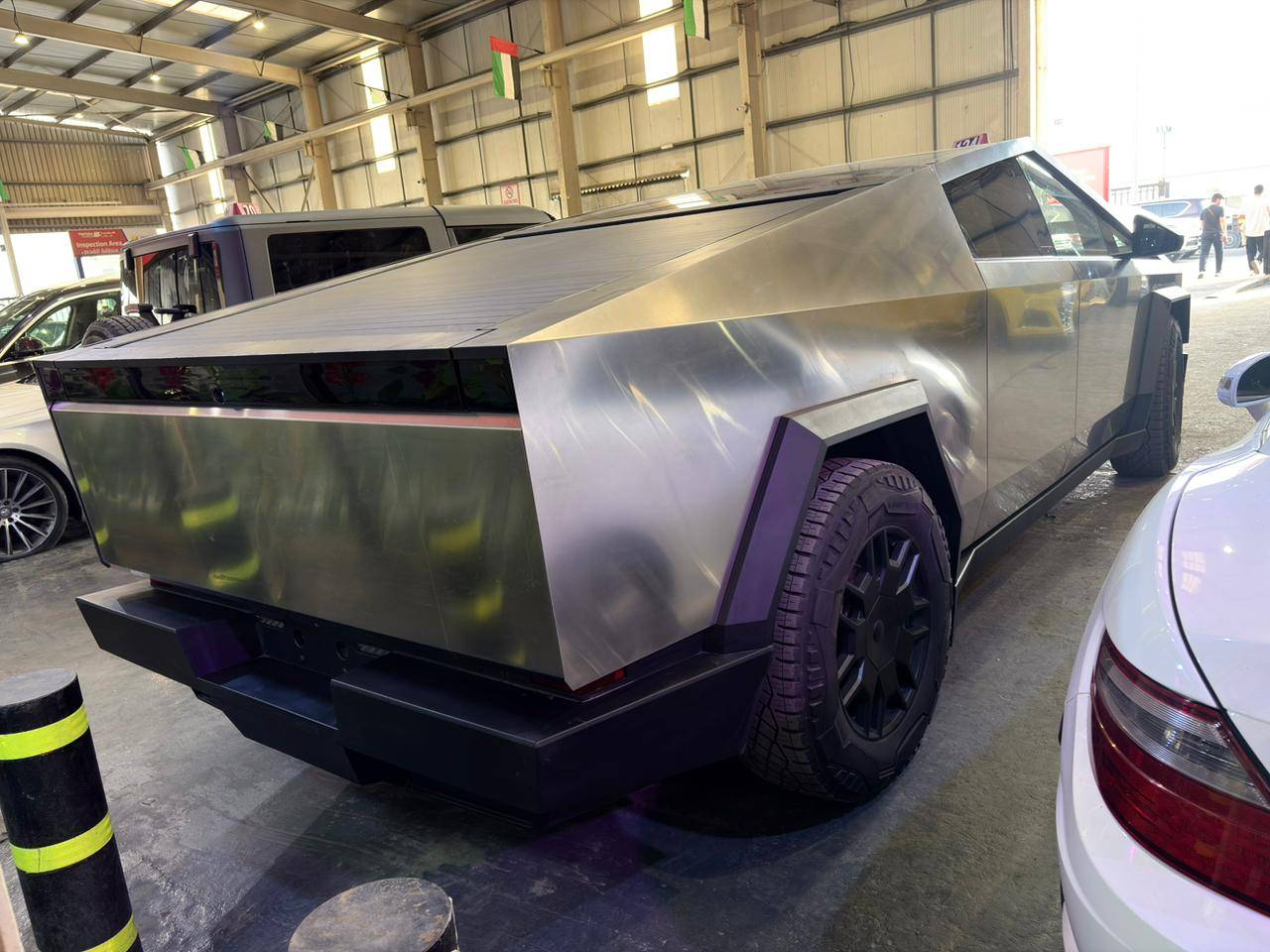 TESLA CYBERTRUCK 2024 - Marhaba Auction Used Cars - Image 5