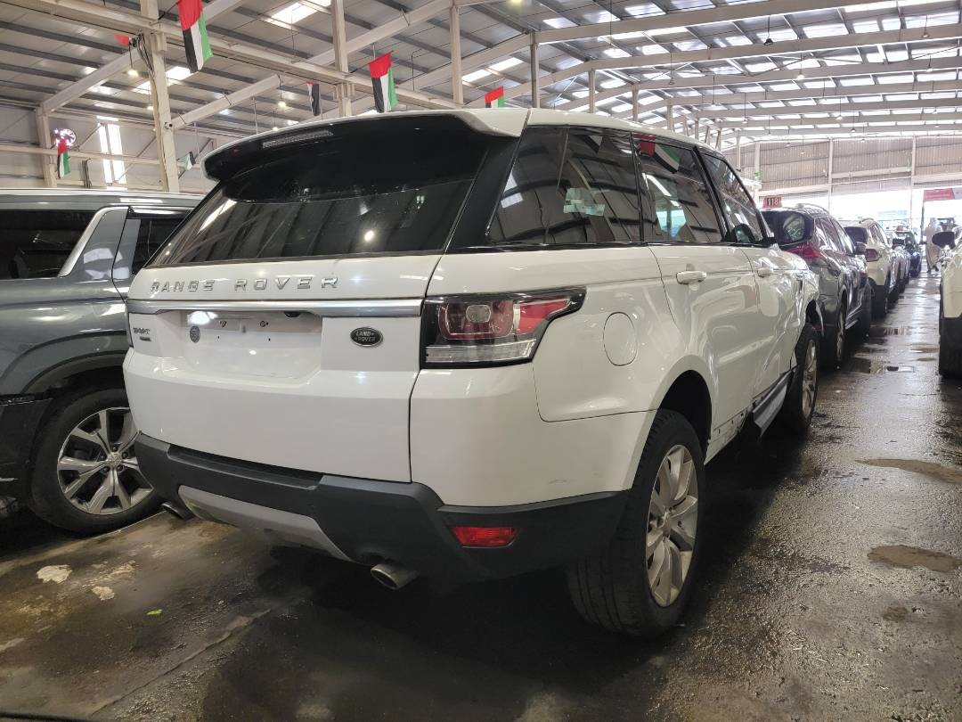 2014 LAND ROVER RANGE ROVER SPORT — 103888 Miles — Lot 41333481 — Souq - Marhaba Auctions Used Cars - Image 3