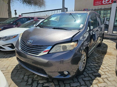 TOYOTA SIENNA