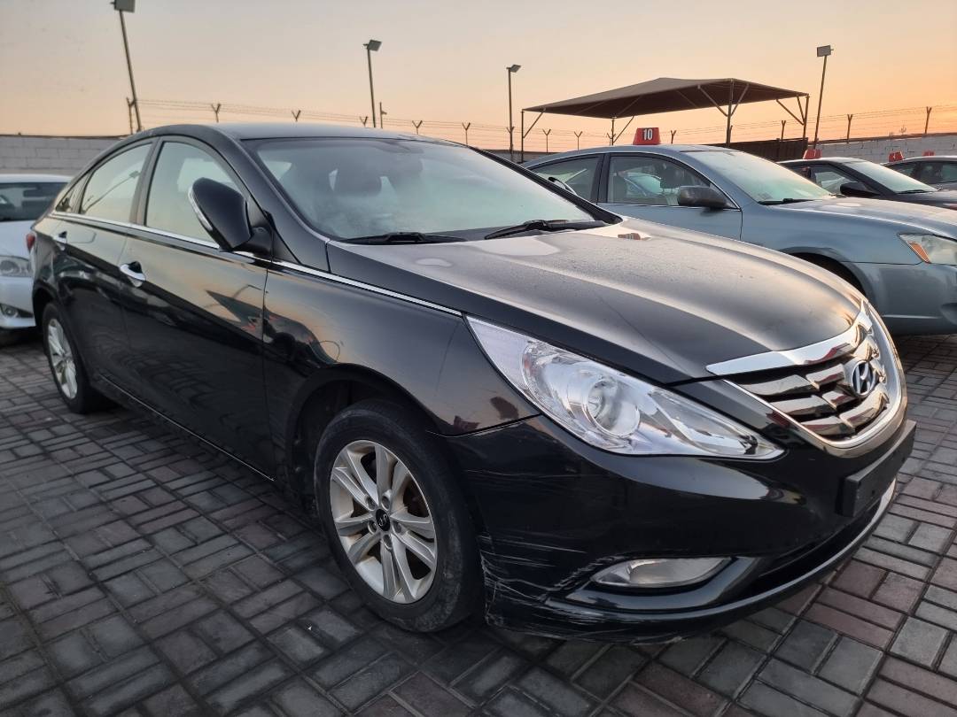 2011 HYUNDAI SONATA — 262091 KM — Lot 125487 — Souq - Marhaba Auctions Used Cars - Image 3