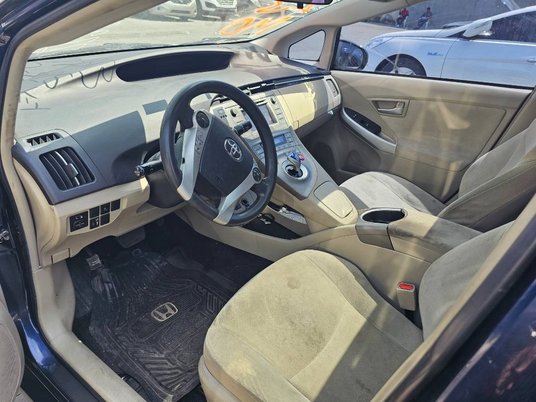 2014 TOYOTA PRIUS — 148626 Miles — Lot 42395989 — Souq - Marhaba Auctions Used Cars - Image 6