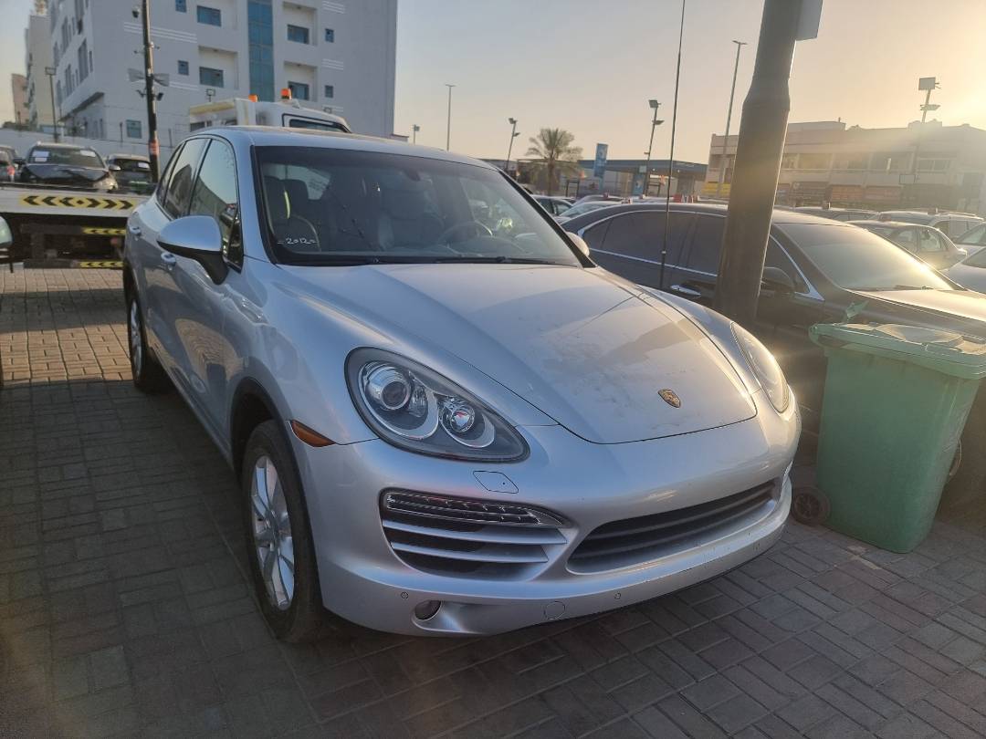 PORSCHE Cayenne 2012 - Marhaba Auction Used Cars - Image 3