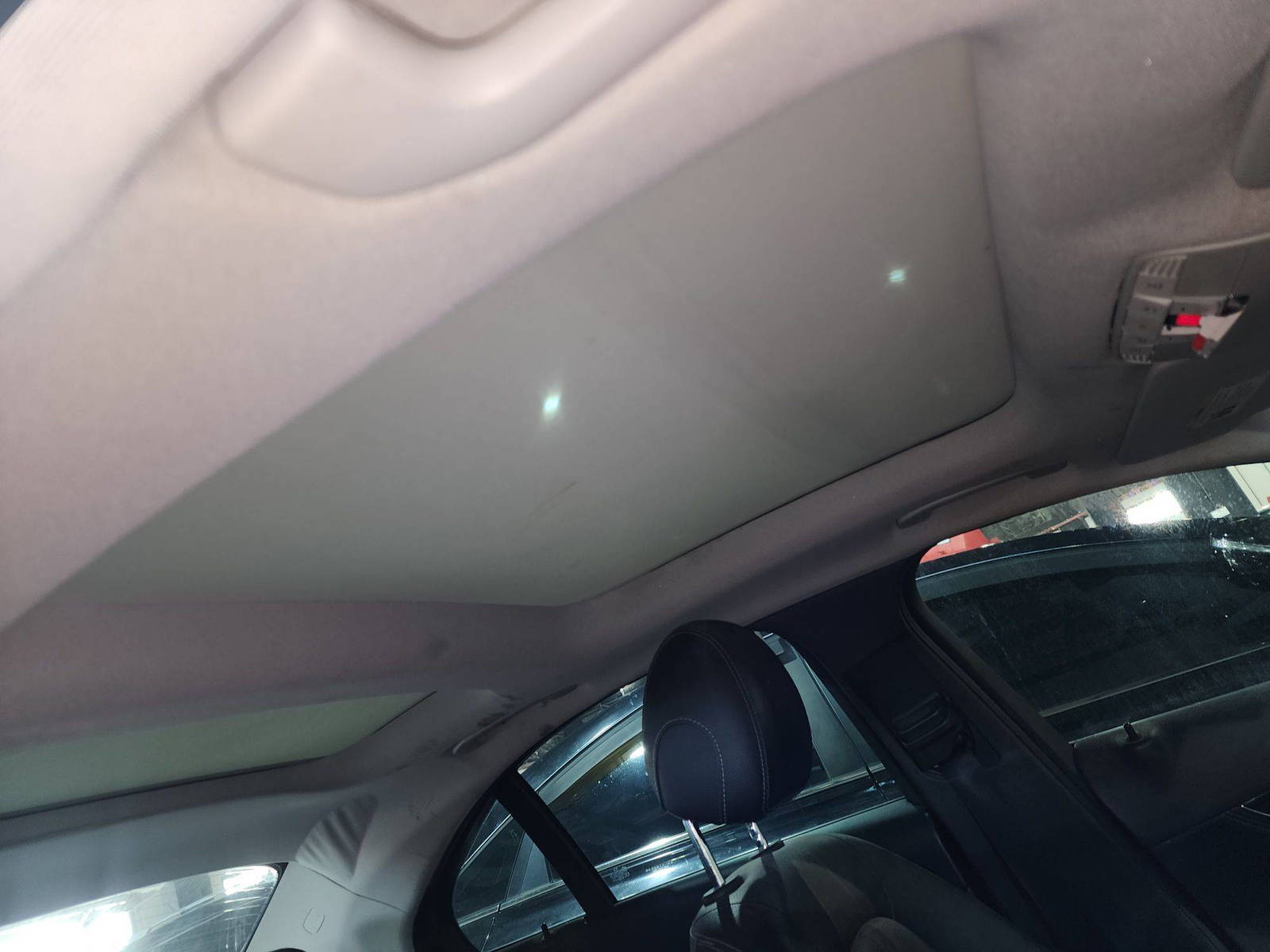 MERCEDES BENZ C300 2015 - Marhaba Auction Used Cars - Image 11