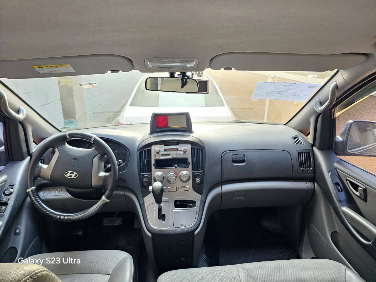2010 HYUNDAI GRAND STAREX — 115223 KM — Lot 09877 — Main - Marhaba Auctions Used Cars - Image 6