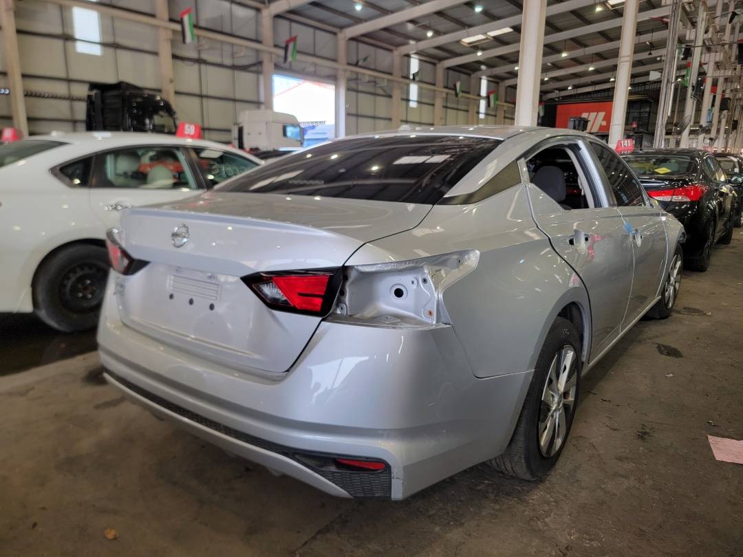 2019 NISSAN ALTIMA — 94195 Miles — Lot 57491364 — Souq - Marhaba Auctions Used Cars - Image 3