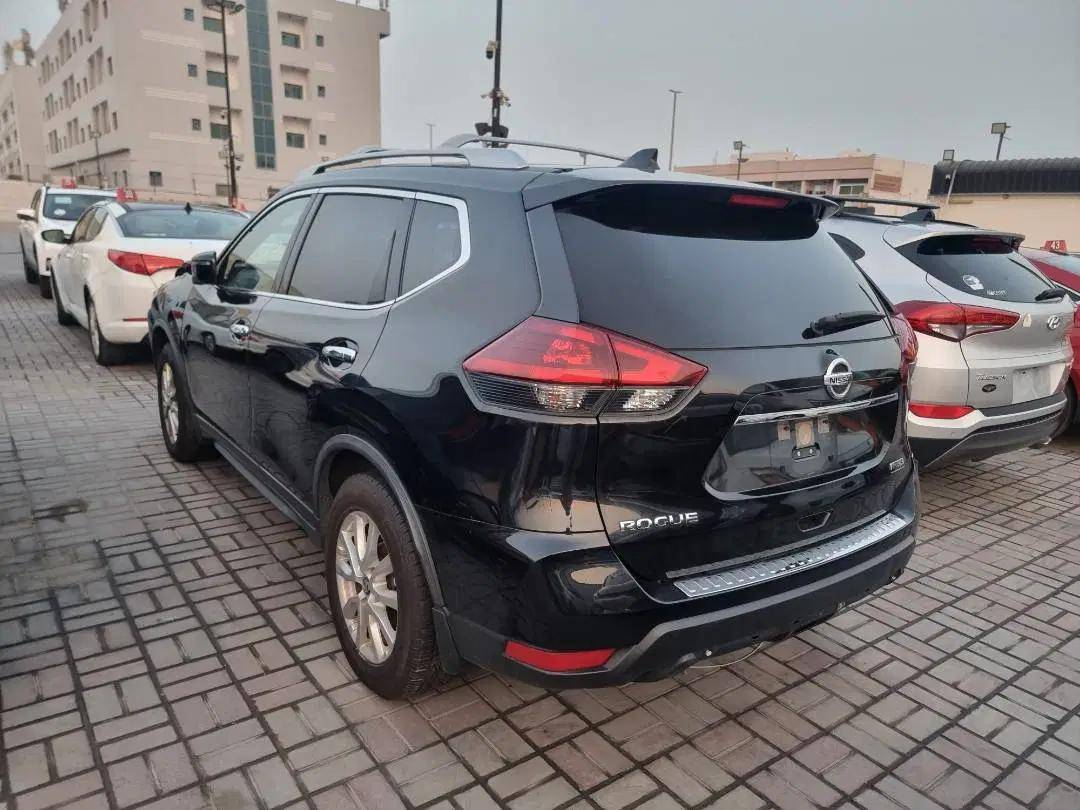 NISSAN ROGUE