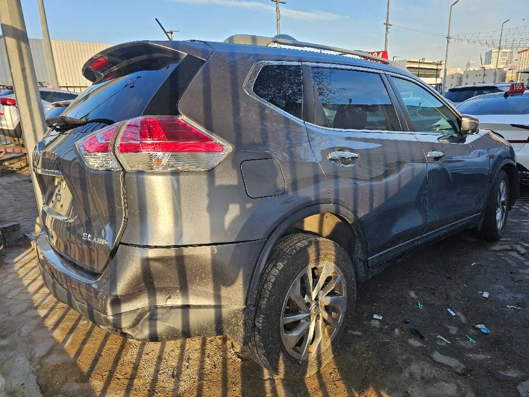 NISSAN ROGUE