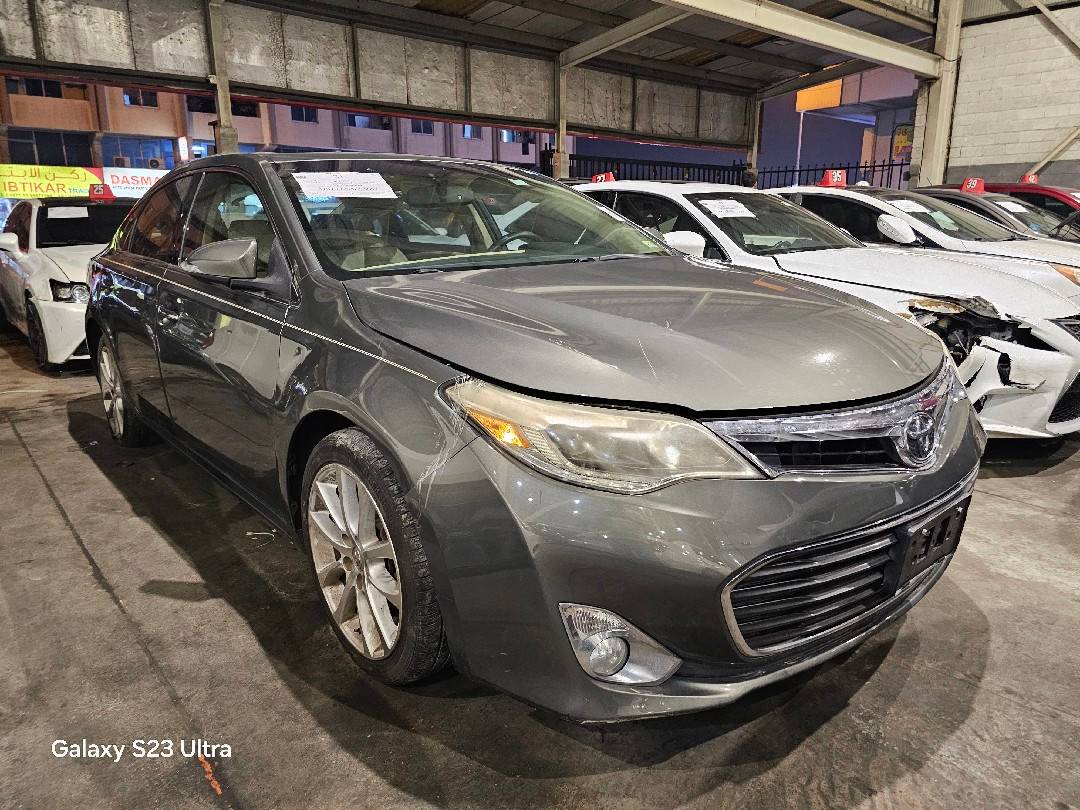 TOYOTA AVALON