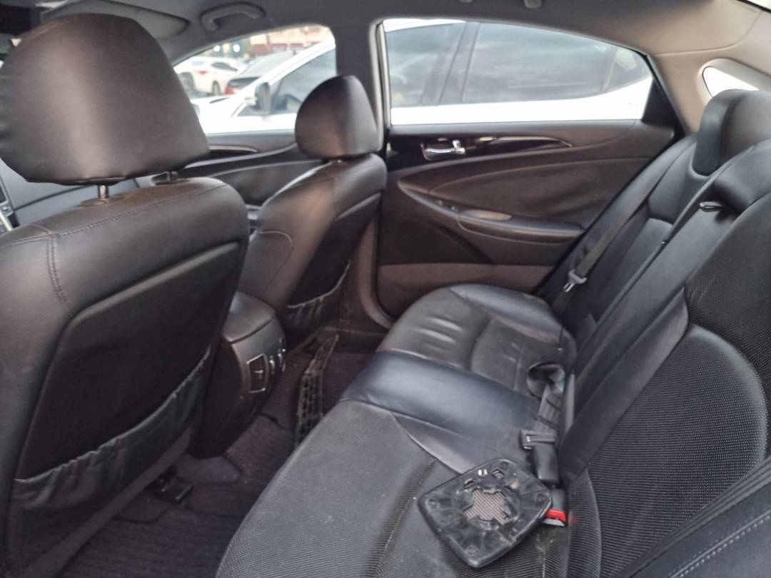 HYUNDAI SONATA 2011 - Marhaba Auction Used Cars - Image 6