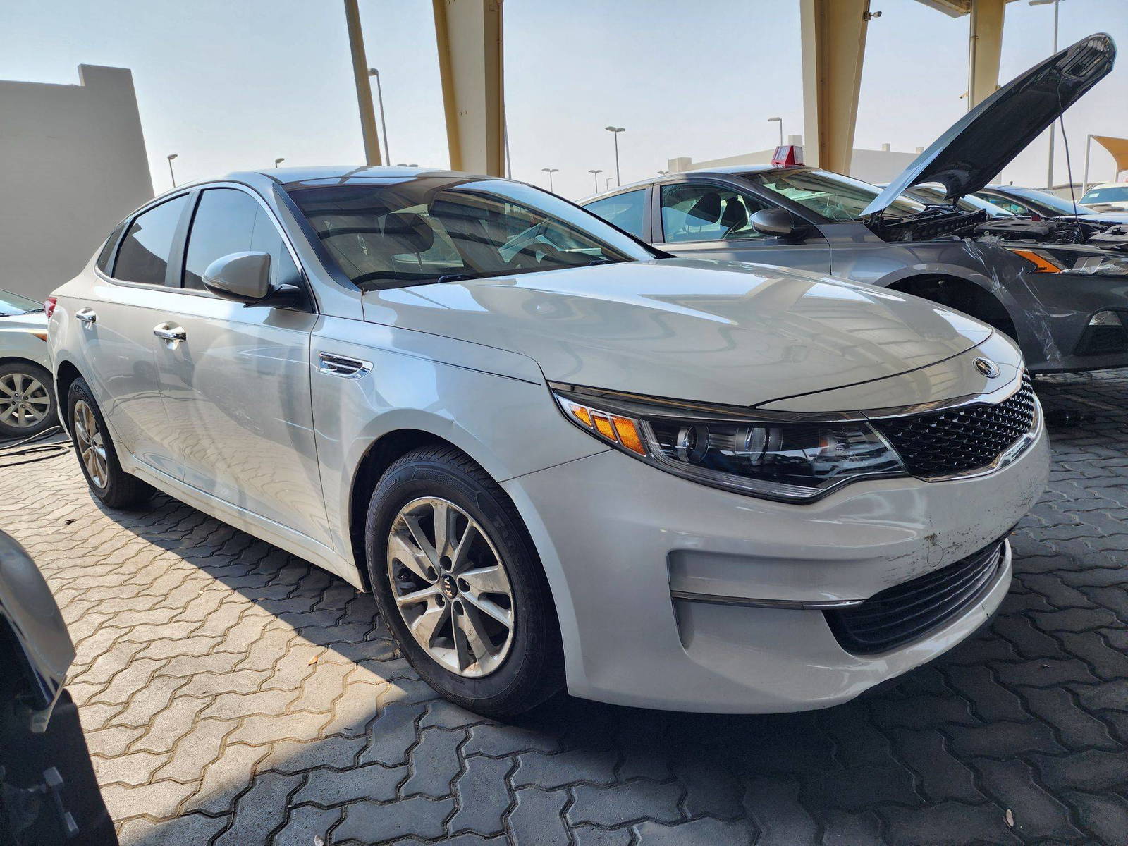2016 KIA OPTIMA — 130279 Miles — Lot 878912 — Souq - Marhaba Auctions Used Cars - Image 4