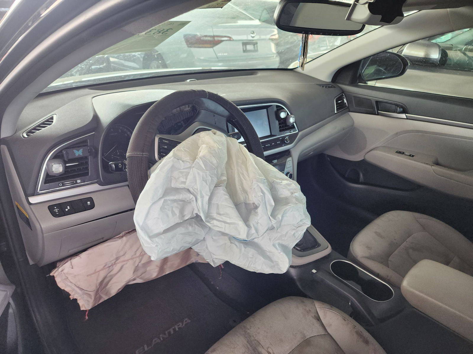 2018 HYUNDAI ELANTRA — 96414 Miles — Lot 38378163 — Souq - Marhaba Auctions Used Cars - Image 7