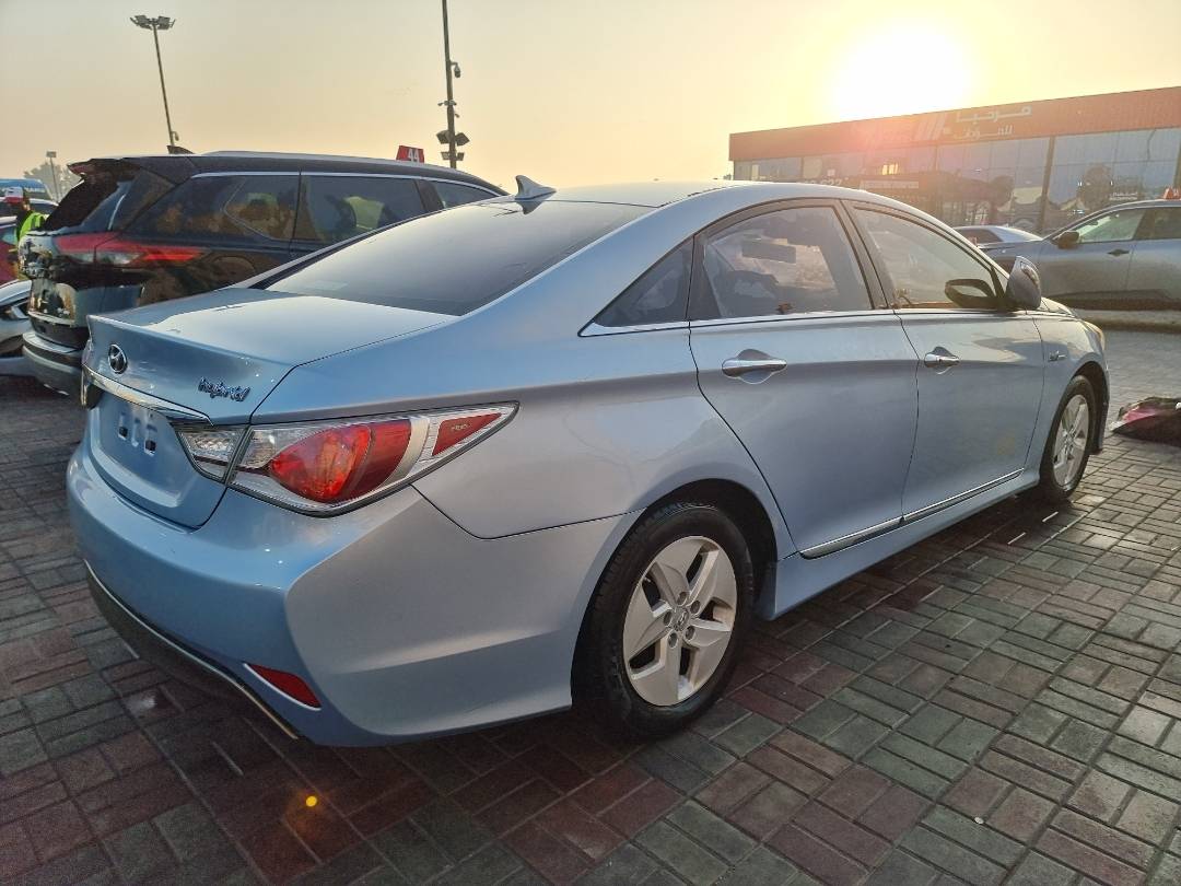 2011 HYUNDAI SONATA — 289491 Miles — Lot 215487 — Ind. 12 - Marhaba Auctions Used Cars - Image 4